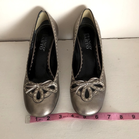 Franco Sarto leather kitten heels, size 6. - Picture 7 of 8